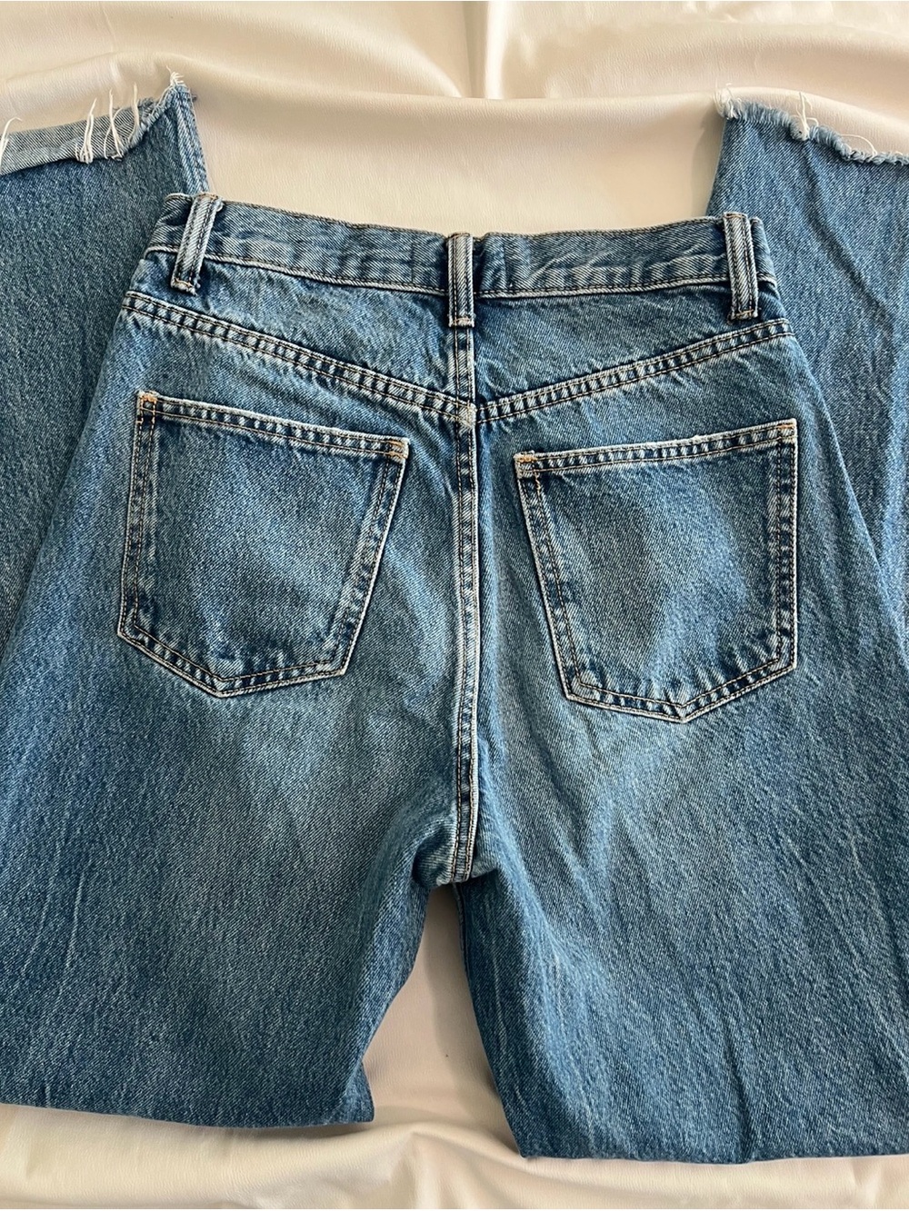 Zara Bloggers Favorite Denim Jeans ✨👖 - Picture 3 of 4